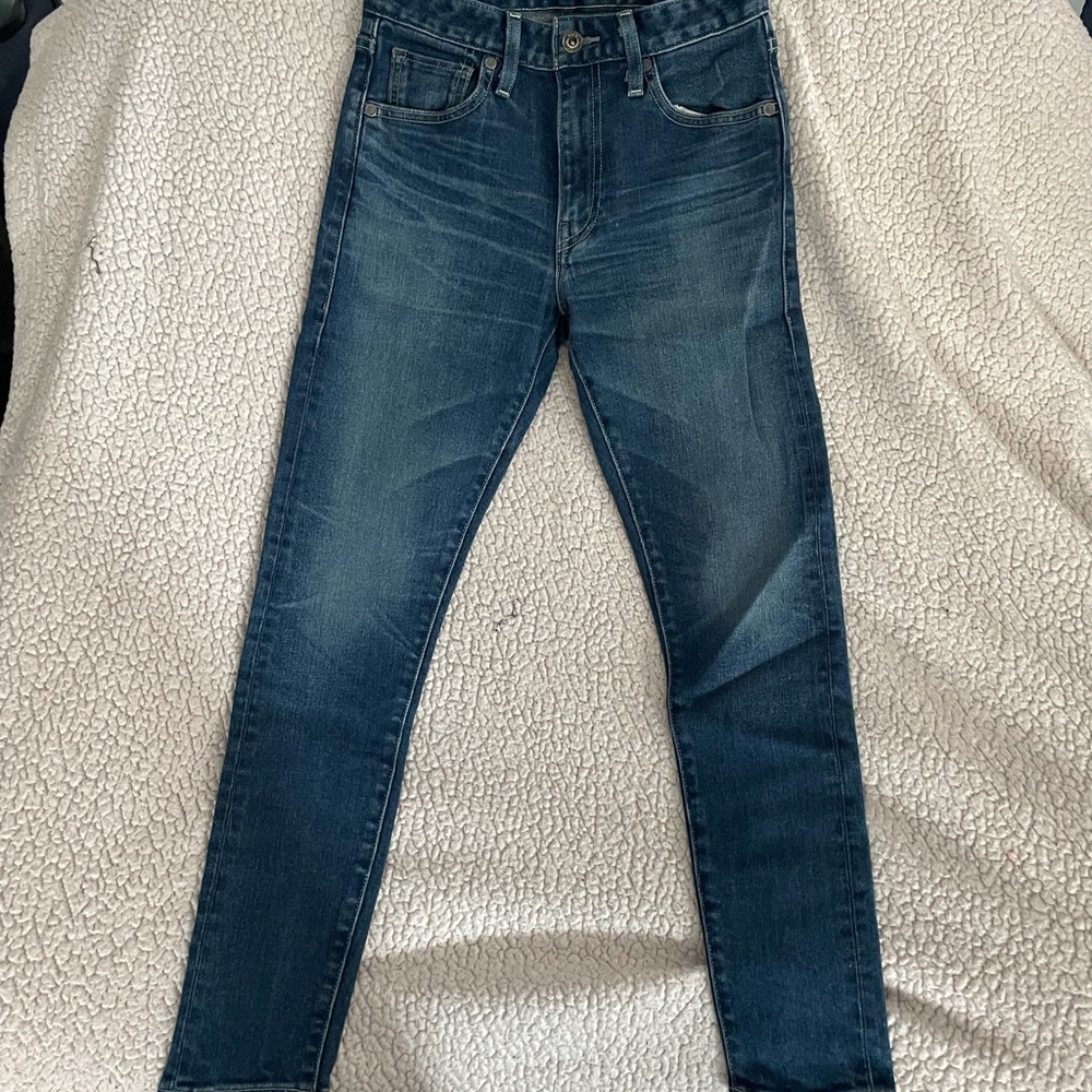 Levi’s 721 High rise women’s jeans size 25